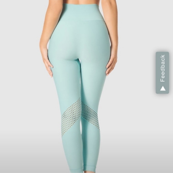 LaSenza Sport Crop Leggings - Picture 2 of 5